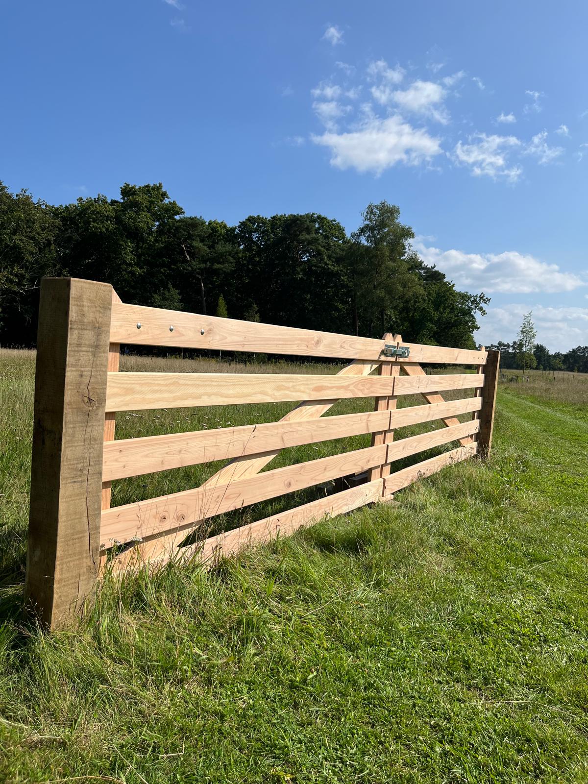 Douglas robuust dubbele poort.